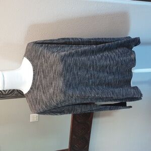Lululemon Athletica gray long sleeve tee shirt